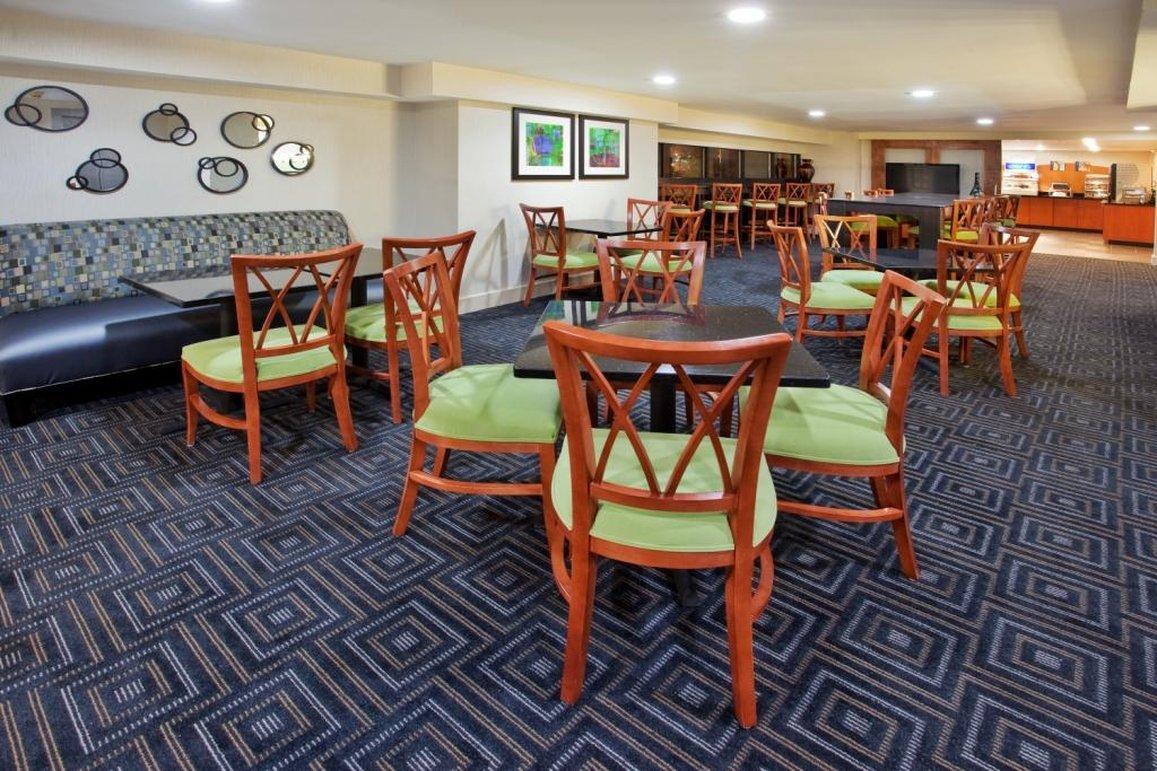 Express & - Downtown By Ihg Hotel